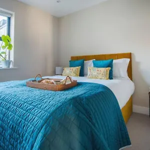 Dream - John Street 2 Bedroom Bath